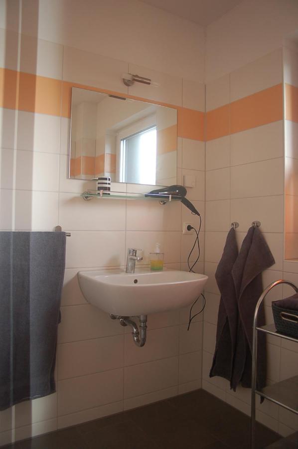 Behagliches Ferienhaus Zaunkoenig -Mit Kamin Und Sauna Тане Екстериор снимка